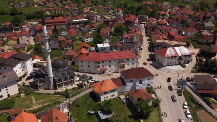 Bivši službenici Uprave za nekretnine prepisali državno zemljište na fizička lica, šteta 1. 300.000 eura? thumb3.jpg