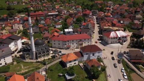 Bivši službenici Uprave za nekretnine prepisali državno zemljište na fizička lica, šteta 1. 300.000 eura? thumb2.jpg