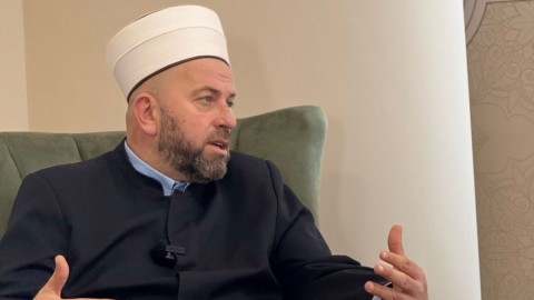 Podrška Feziću iz Kancelarije muftije za Z. Evropu: Zabrinuti zbog porasta islamofobnih ispada thumb2.jpg