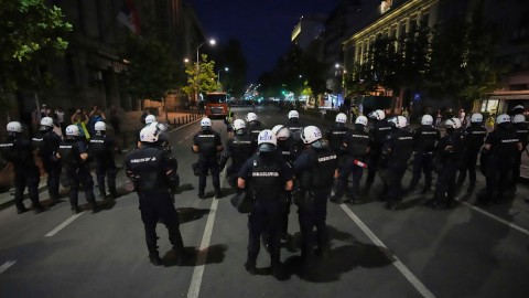 Dačić: Poslije protesta privedeno 77 osoba, zadržano njih 38 thumb2.jpg