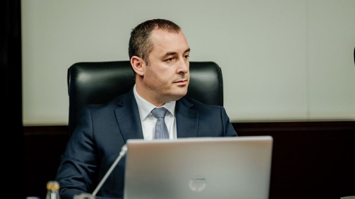 Slučaj hapšenja trenera: Šćekić najoštrije osuđuje svaki oblik nasilja, traži hitnu istragu thumb3.jpg