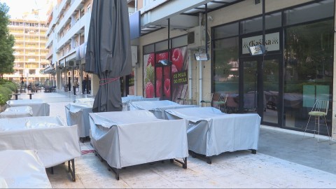 Lokali turskih državljana zatvoreni, dok se vlast i opozicija međusobno optužuju  thumb2.jpg