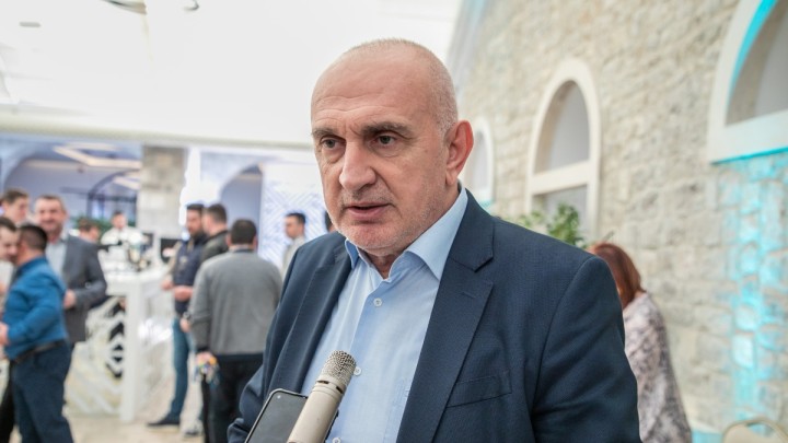 Čelnici državnih agencija dobijali grantove i stambene kredite thumb3.jpg