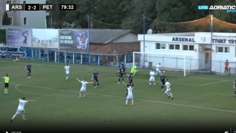 Goleada u Tivtu na primorskom derbiju: Ćetković donio pobjedu Arsenalu thumb2.jpg