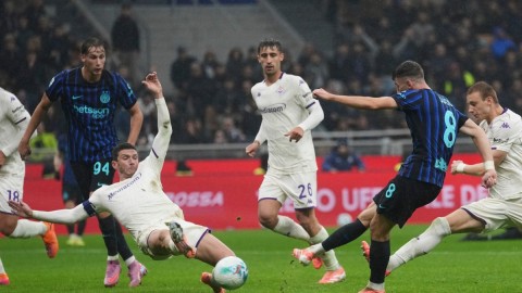 Majstorije Čalhanoglua i Sučića, Inter u nastavku slomio otpor Fiorentine thumb2.jpg