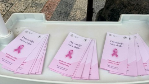 Promotivni štand kampanje „Prevencija je ključ – misli na sebe“ ispred Atlas Capital centra  thumb2.jpg