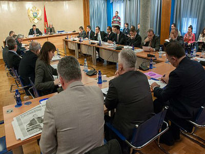 Spremni da smanje plate Spremni da smanje plate