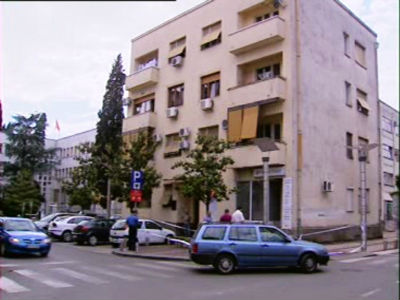VIDEO: Djevojka u životnoj opasnosti VIDEO: Djevojka u životnoj opasnosti