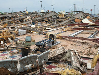 SAD: 90 poginulo u naletu tornada SAD: 90 poginulo u naletu tornada