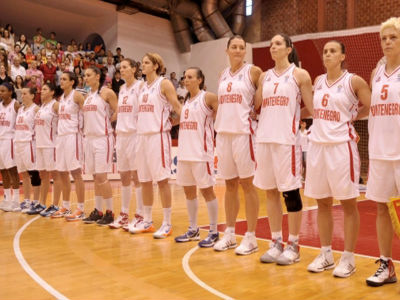 Košarkašice s Hrvatskom u Crikvenici Košarkašice s Hrvatskom u Crikvenici