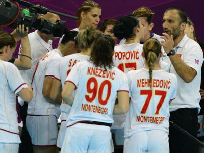 "Crvene" ubjedljivo poražene od Alžira "Crvene" ubjedljivo poražene od Alžira