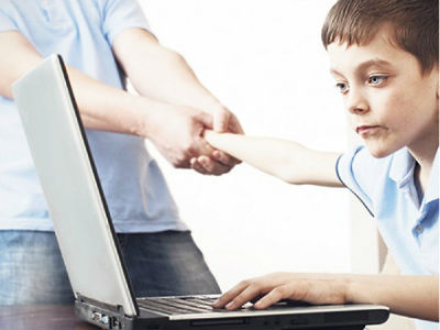 Internet uništava mentalno zdravlje djece Internet uništava mentalno zdravlje djece