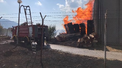 U Nikšiću gorjelo na više lokacija U Nikšiću gorjelo na više lokacija