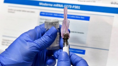 Rusija obećala proizvodnju nekoliko stotina hiljada vakcina Rusija obećala proizvodnju nekoliko stotina hiljada vakcina