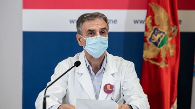 Prijaviti sve kontakte i poštovati mjere Prijaviti sve kontakte i poštovati mjere
