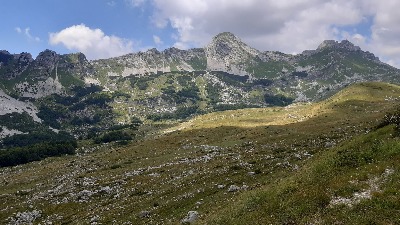 Uglavnom suvo, na sjeveru povremeno kiša Uglavnom suvo, na sjeveru povremeno kiša