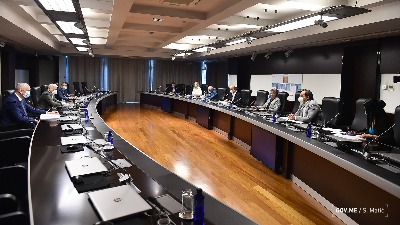 Donijeli dokument za sigurniji vazdušni saobraćaj Donijeli dokument za sigurniji vazdušni saobraćaj