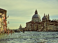 Vlasti zabranile kruzerima da plove Venecijom