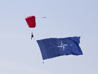 parachute-51009111280.jpg