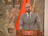 "Abazović zaslužan za mirnu smjenu vlasti"