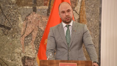 "Abazović zaslužan za mirnu smjenu vlasti"