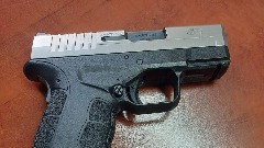 Ухапшена особа у Будви код које је пронађен пиштољ за појасом