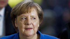 Меркел тврди да није имала политичке снаге за разговоре с Путином 