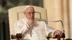 Папа Фрањо: Украјина да учини уступке да би окончала рат са Русијом