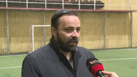 Javne ličnosti igraju fudbal, prikupljena sredstva idu za razvoj sporta thumb2.jpg