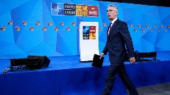 Столтенберг тврди да додатне НАТО трупе долазе на Косово