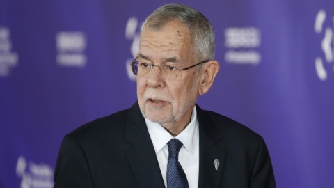 Predsjednik Austrije zadobio lakši potres mozga thumb2.jpg