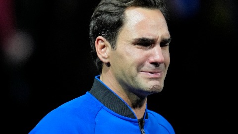 Федерер се уз сузе и овације опростио од тениса