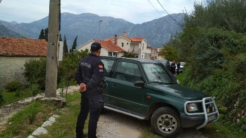"Ko će platiti troškove nezakonitog postavljanja ploče?" thumb2.jpg