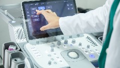 Glosarij donirao kotorskoj bolnici 4D ultrazvučni aparat 