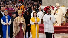 Папа Фрањо се на новогодишњој миси молио за свог претходника Бенедикта