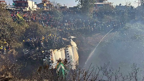 Nepalski zvaničnik: Pronađeno 68 tijela, malo nade da ćemo naći nekog živog thumb2.jpg