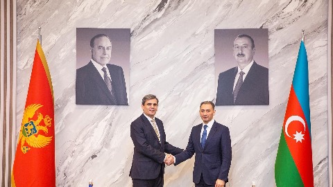 Потписан споразум о ваздушном саобраћају између ЦГ и Азербејџана