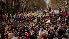 Француска страхује од хаоса током протеста у уторак