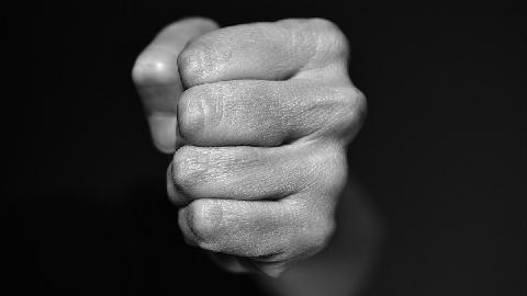 Turista iz Srbije pretukao vanbračnu suprugu thumb2.jpg