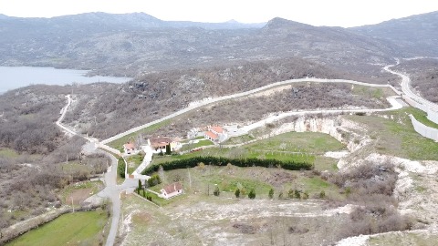 "Odluka o rušenju Đukanovićevih objekata pravno nasilje" thumb2.jpg