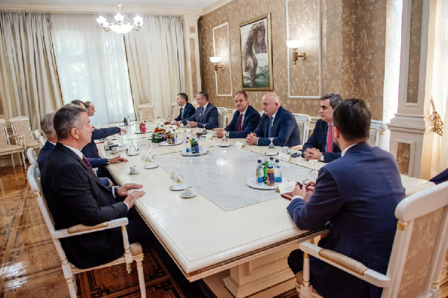 Представници партија на недавном састанку са предсједником државе Јаковом Милатовићем