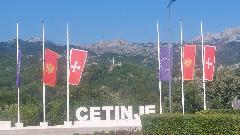 Zastave na pola koplja na Cetinju