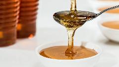 Мед смањује холестерол и стрес, а побољшаће вам сан 