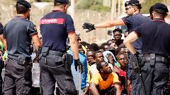 Француски министар иде у Италију због великог прилива миграната