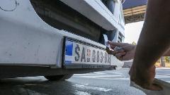 Stupila na snagu odluka o uklanjanju stikera za srpske tablice na Kosovu