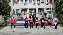 Performans u Podgorici: Poslanici da osude zločine Izraela u Palestini