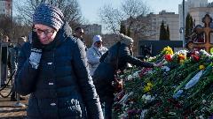 Rusi čekaju da odaju poštu Navaljnom
