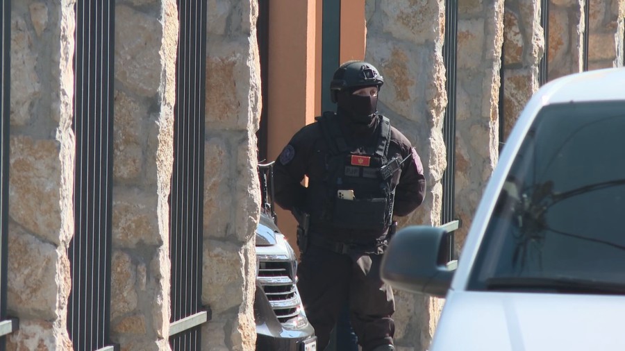 PJP ispred kuće Lazovića u Bijelom Polju