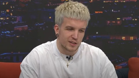 thumb2.jpg
