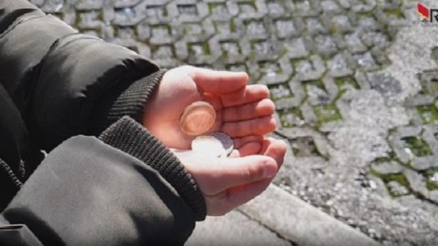 thumb2.jpg